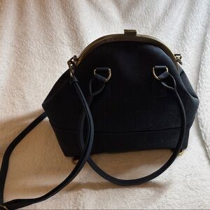 NWOT Laflore le Grande Ronde Navy Handbag